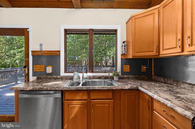 8208 EDWIN RAYNOR, Pasadena, MD 21122