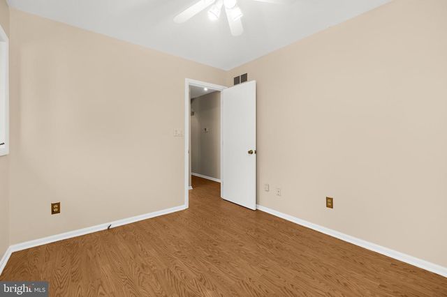 8208 EDWIN RAYNOR, Pasadena, MD 21122