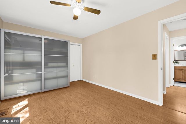 8208 EDWIN RAYNOR, Pasadena, MD 21122