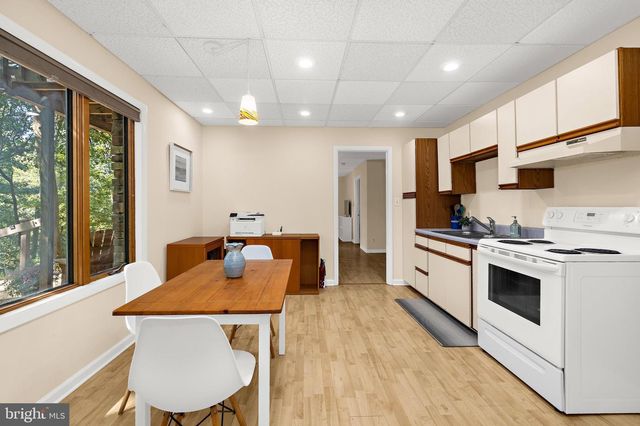 8208 EDWIN RAYNOR, Pasadena, MD 21122