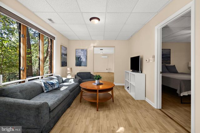 8208 EDWIN RAYNOR, Pasadena, MD 21122