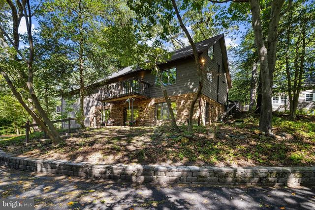8208 EDWIN RAYNOR, Pasadena, MD 21122