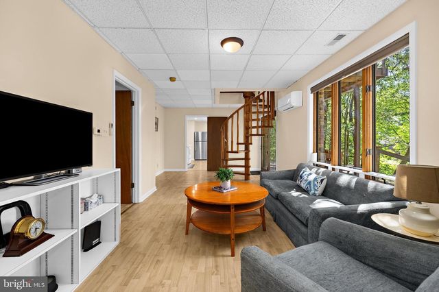 8208 EDWIN RAYNOR, Pasadena, MD 21122
