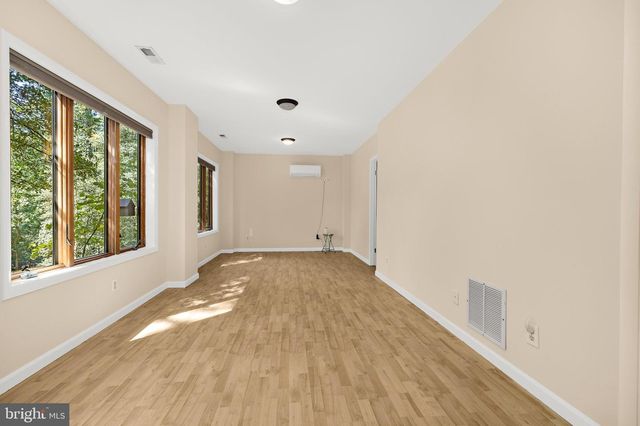 8208 EDWIN RAYNOR, Pasadena, MD 21122