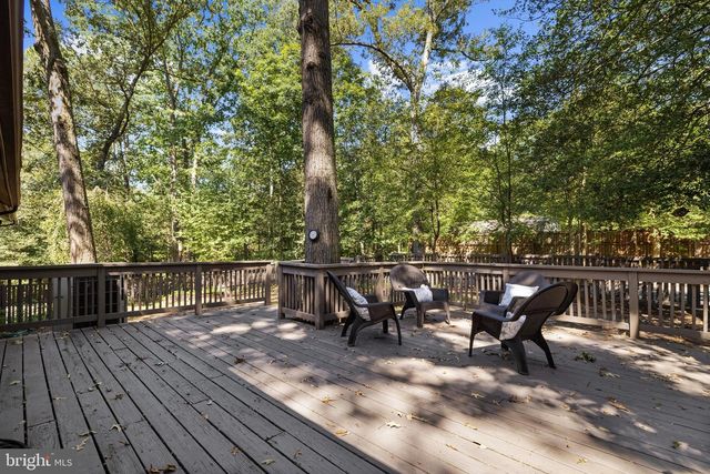 8208 EDWIN RAYNOR, Pasadena, MD 21122