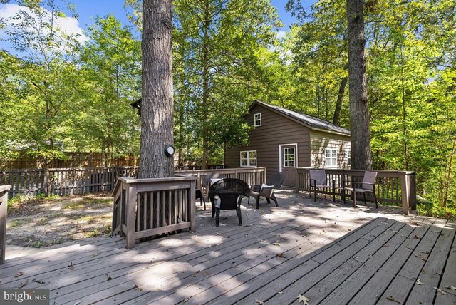 8208 EDWIN RAYNOR, Pasadena, MD 21122