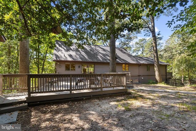 8208 EDWIN RAYNOR, Pasadena, MD 21122