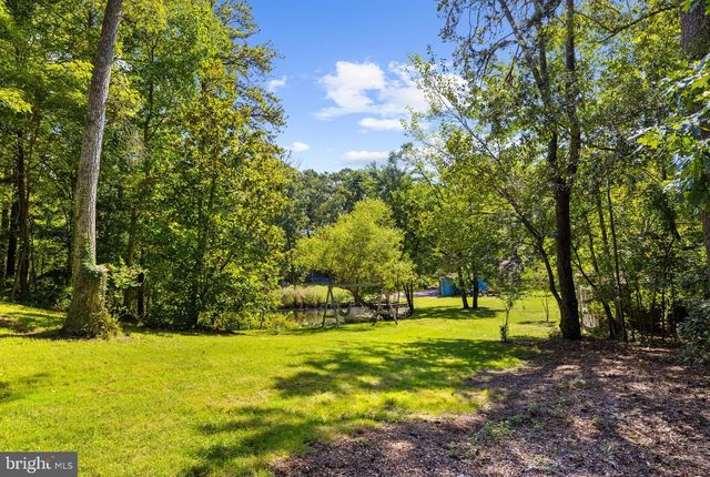 8208 EDWIN RAYNOR, Pasadena, MD 21122