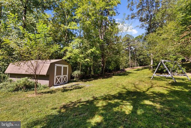 8208 EDWIN RAYNOR, Pasadena, MD 21122