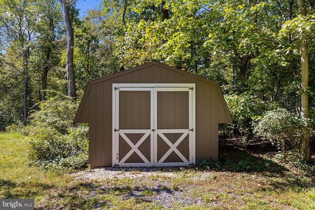 8208 EDWIN RAYNOR, Pasadena, MD 21122