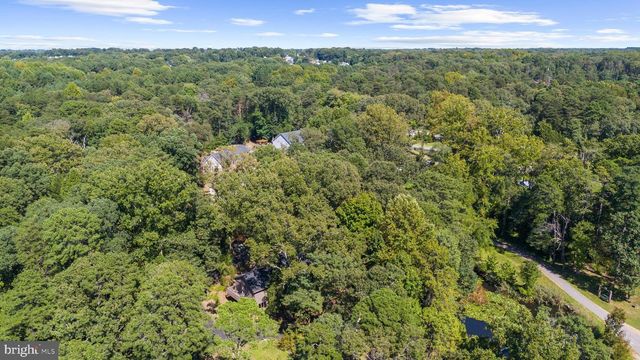 8208 EDWIN RAYNOR, Pasadena, MD 21122