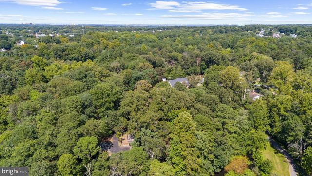 8208 EDWIN RAYNOR, Pasadena, MD 21122