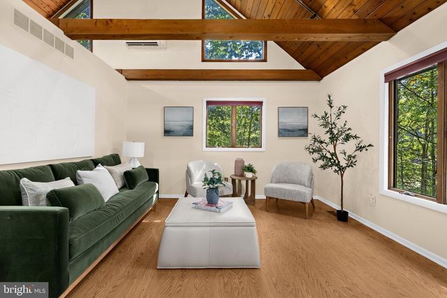 8208 EDWIN RAYNOR, Pasadena, MD 21122