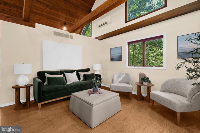 8208 EDWIN RAYNOR, Pasadena, MD 21122