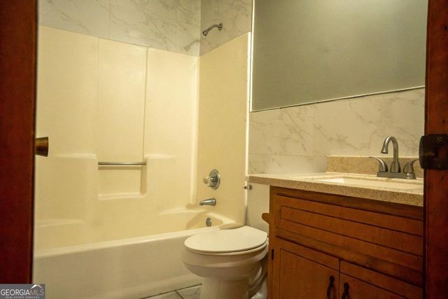 381 Windsor Walk SE, Conyers, GA 30094