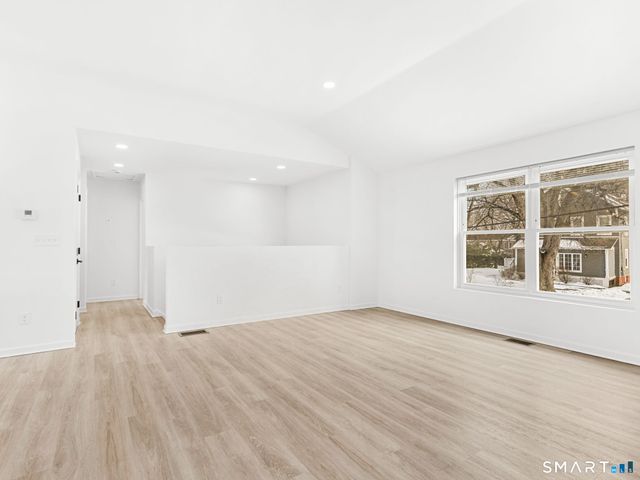 1974 Kings Highway 1974, Fairfield, CT 06824