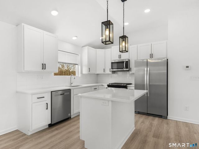 1974 Kings Highway 1974, Fairfield, CT 06824