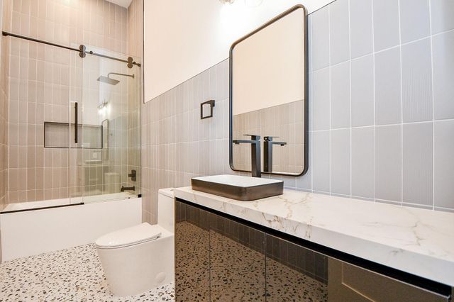 7218 Schiller Street, Houston, TX 77055