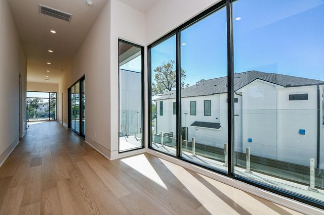 7218 Schiller Street, Houston, TX 77055