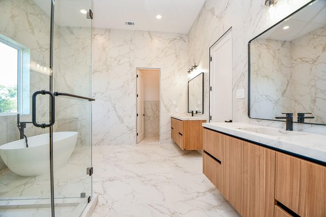 7218 Schiller Street, Houston, TX 77055