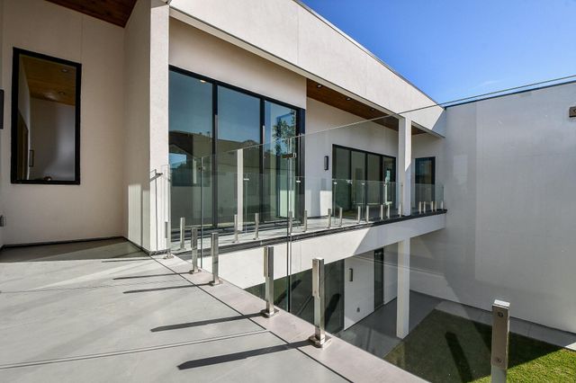 7218 Schiller Street, Houston, TX 77055