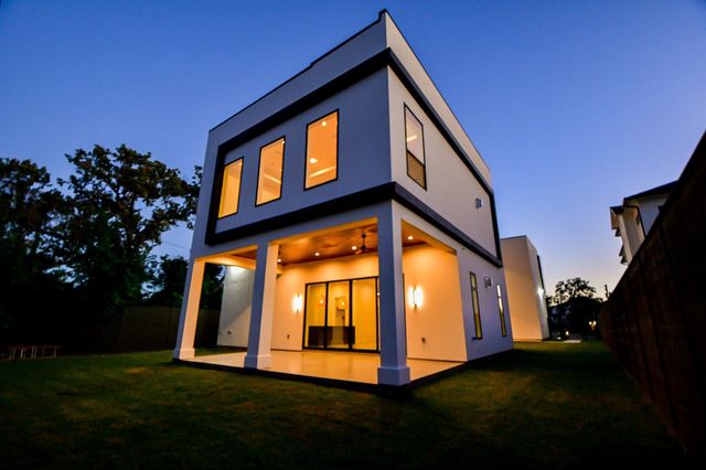 7218 Schiller Street, Houston, TX 77055