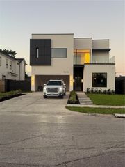 7218 Schiller Street, Houston, TX 77055
