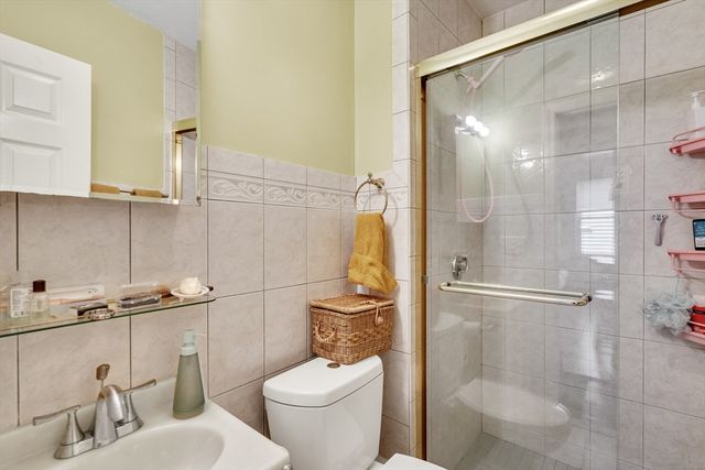 33 Shannon St 1, Boston, MA 02135