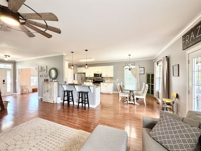 711 Milky Way Dr, Pulaski, TN 38478
