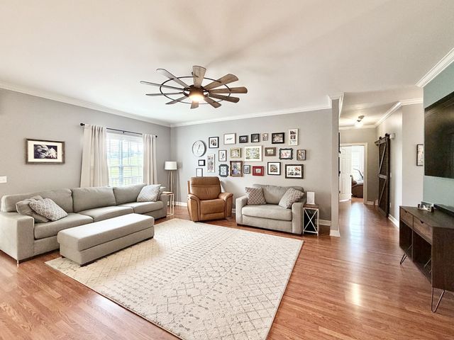 711 Milky Way Dr, Pulaski, TN 38478