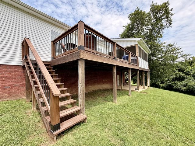 711 Milky Way Dr, Pulaski, TN 38478