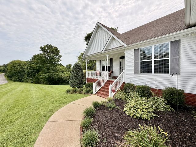711 Milky Way Dr, Pulaski, TN 38478