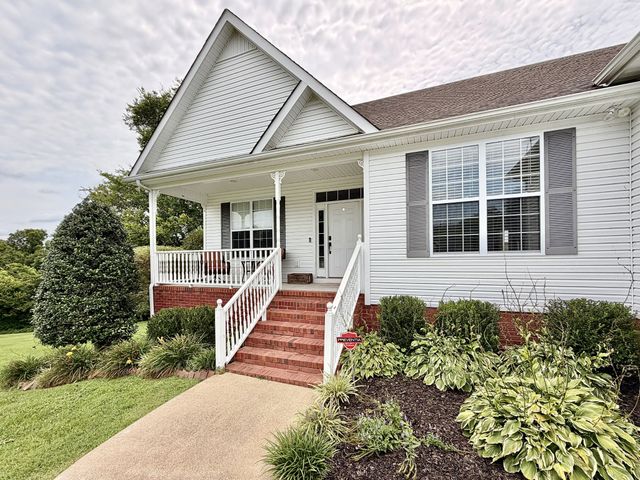 711 Milky Way Dr, Pulaski, TN 38478