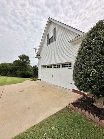 711 Milky Way Dr, Pulaski, TN 38478