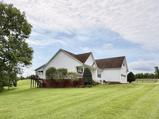 711 Milky Way Dr, Pulaski, TN 38478