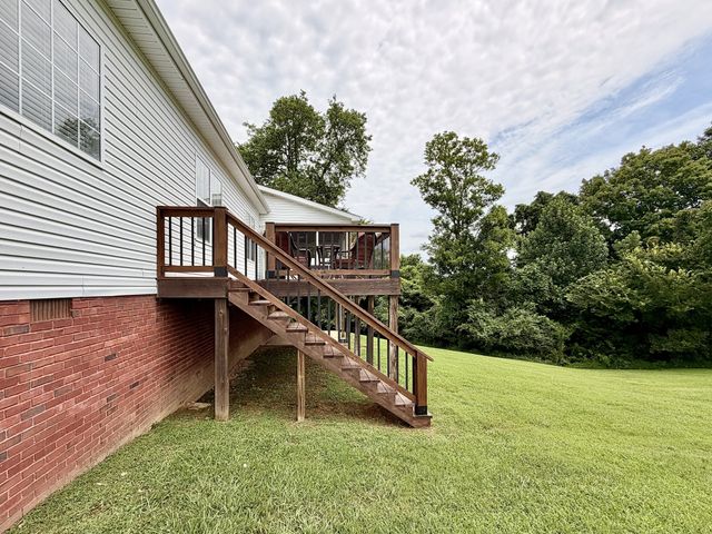 711 Milky Way Dr, Pulaski, TN 38478