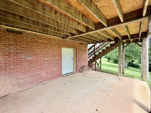 711 Milky Way Dr, Pulaski, TN 38478