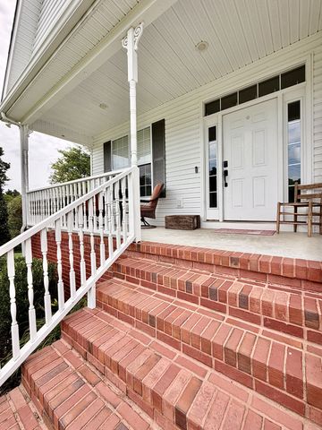 711 Milky Way Dr, Pulaski, TN 38478