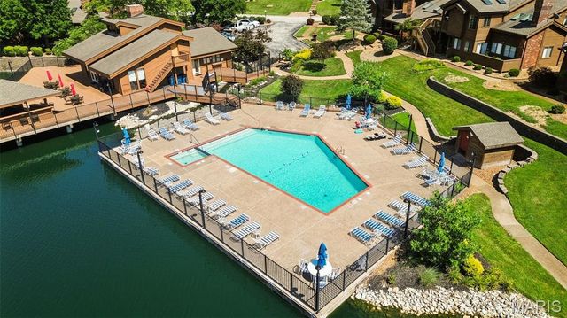 1702 Hemingway Lane D, Weldon Spring, MO 63304