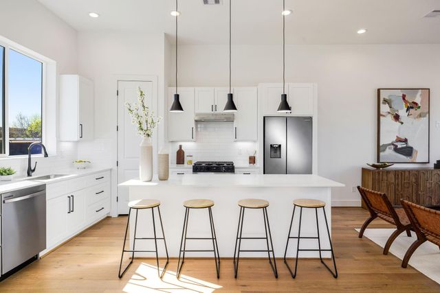 2810 Mills Street, Houston, TX 77026