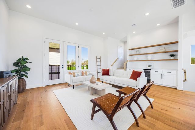 2810 Mills Street, Houston, TX 77026