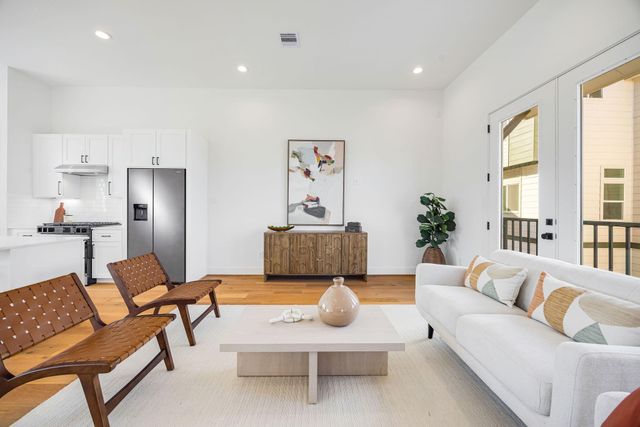 2810 Mills Street, Houston, TX 77026