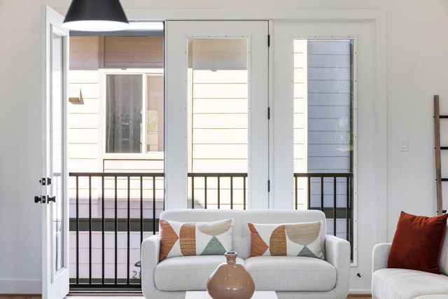 2810 Mills Street, Houston, TX 77026