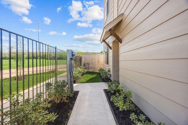 2810 Mills Street, Houston, TX 77026