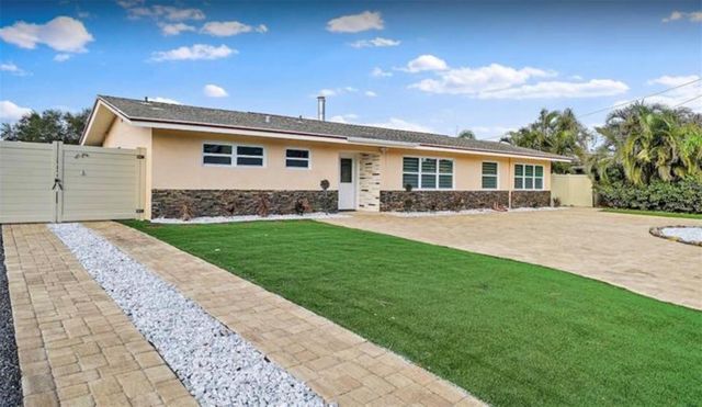 245 78 TH AVENUE N, St Petersburg, FL 33702