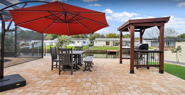 245 78 TH AVENUE N, St Petersburg, FL 33702