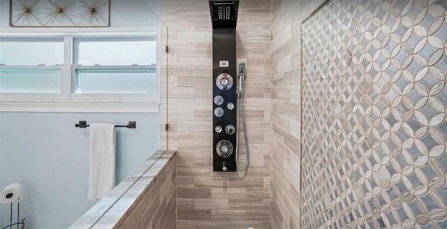 245 78 TH AVENUE N, St Petersburg, FL 33702