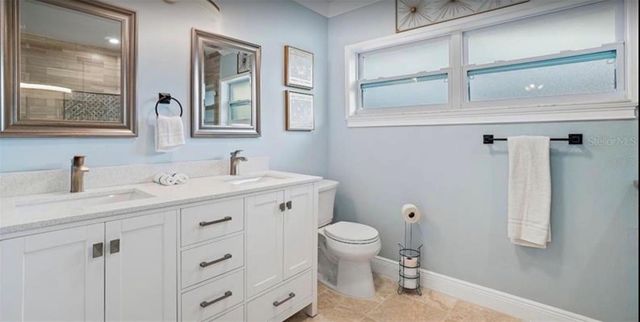 245 78 TH AVENUE N, St Petersburg, FL 33702