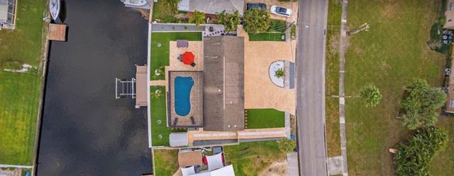 245 78 TH AVENUE N, St Petersburg, FL 33702