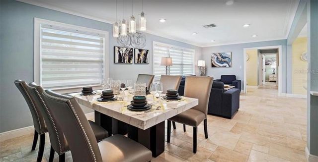 245 78 TH AVENUE N, St Petersburg, FL 33702